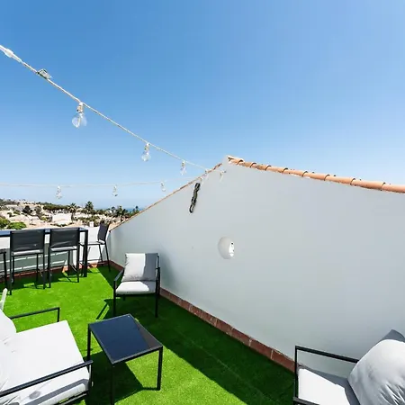 Few Minutes Walk To The Beach, Restaurants, Bars, Supermarkets And More! * Sitio de Calahonda