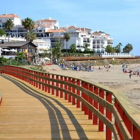 Few Minutes Walk To The Beach, Restaurants, Bars, Supermarkets And More!