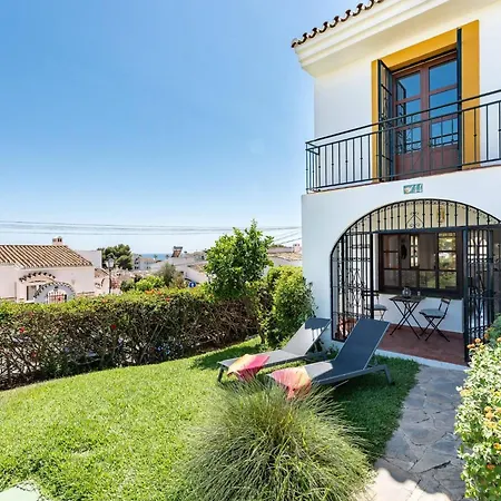 Few Minutes Walk To The Beach, Restaurants, Bars, Supermarkets And More! * Sitio de Calahonda